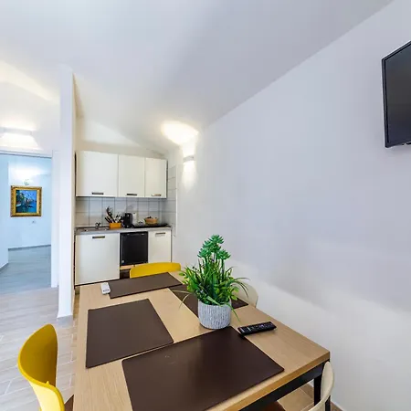 Πανσιόν Learooms 3*